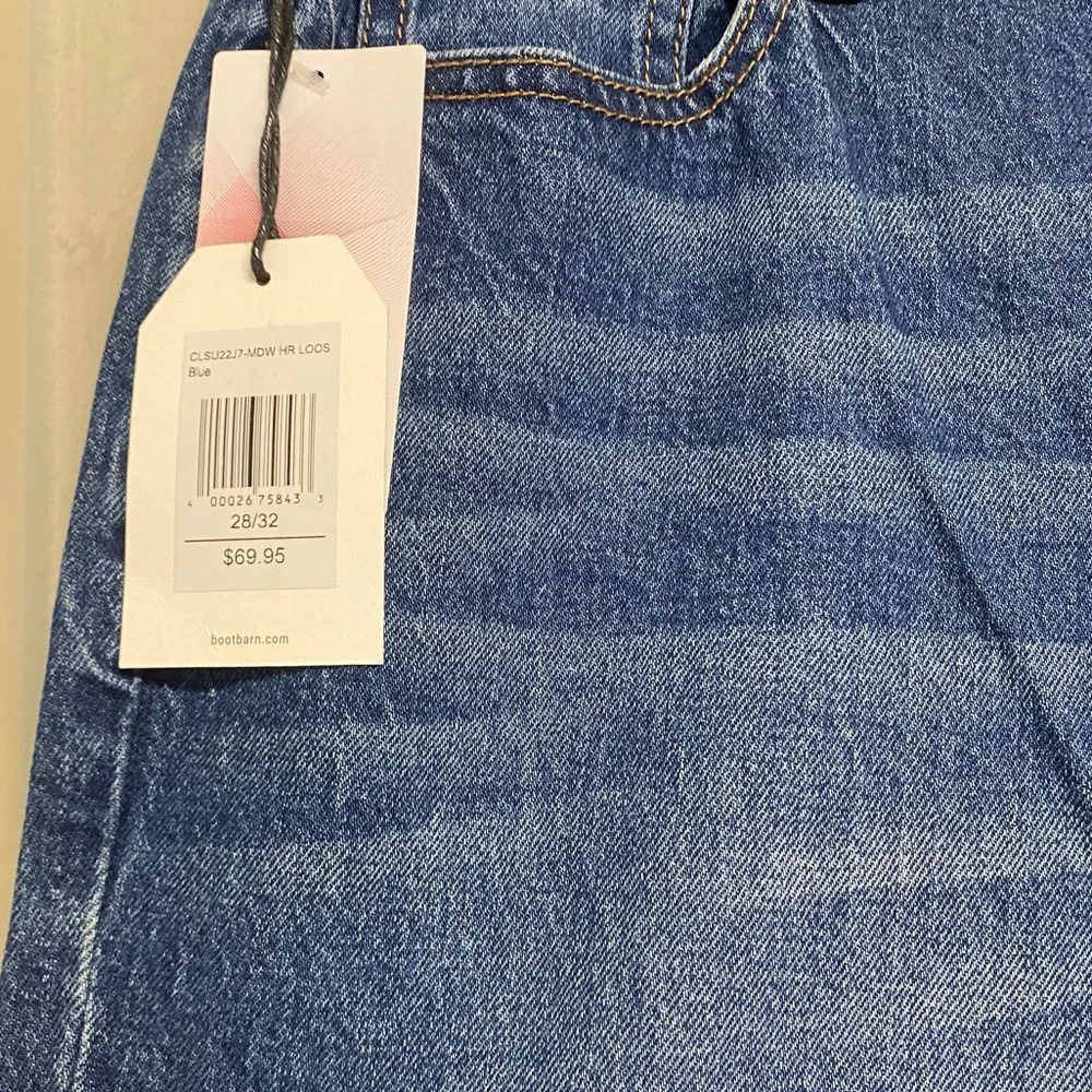 Cleo + Wolf Women’s Jeans 28x32 High Rise Loose Flare Bootcut Distressed NWT